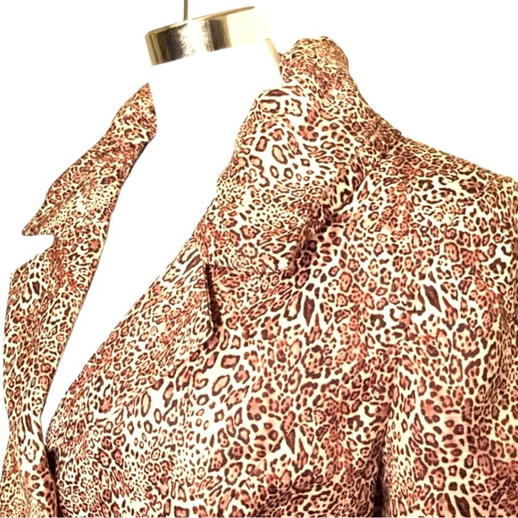 Satin Animal Print Statement Collar Top Jacket - Picture 4 of 11